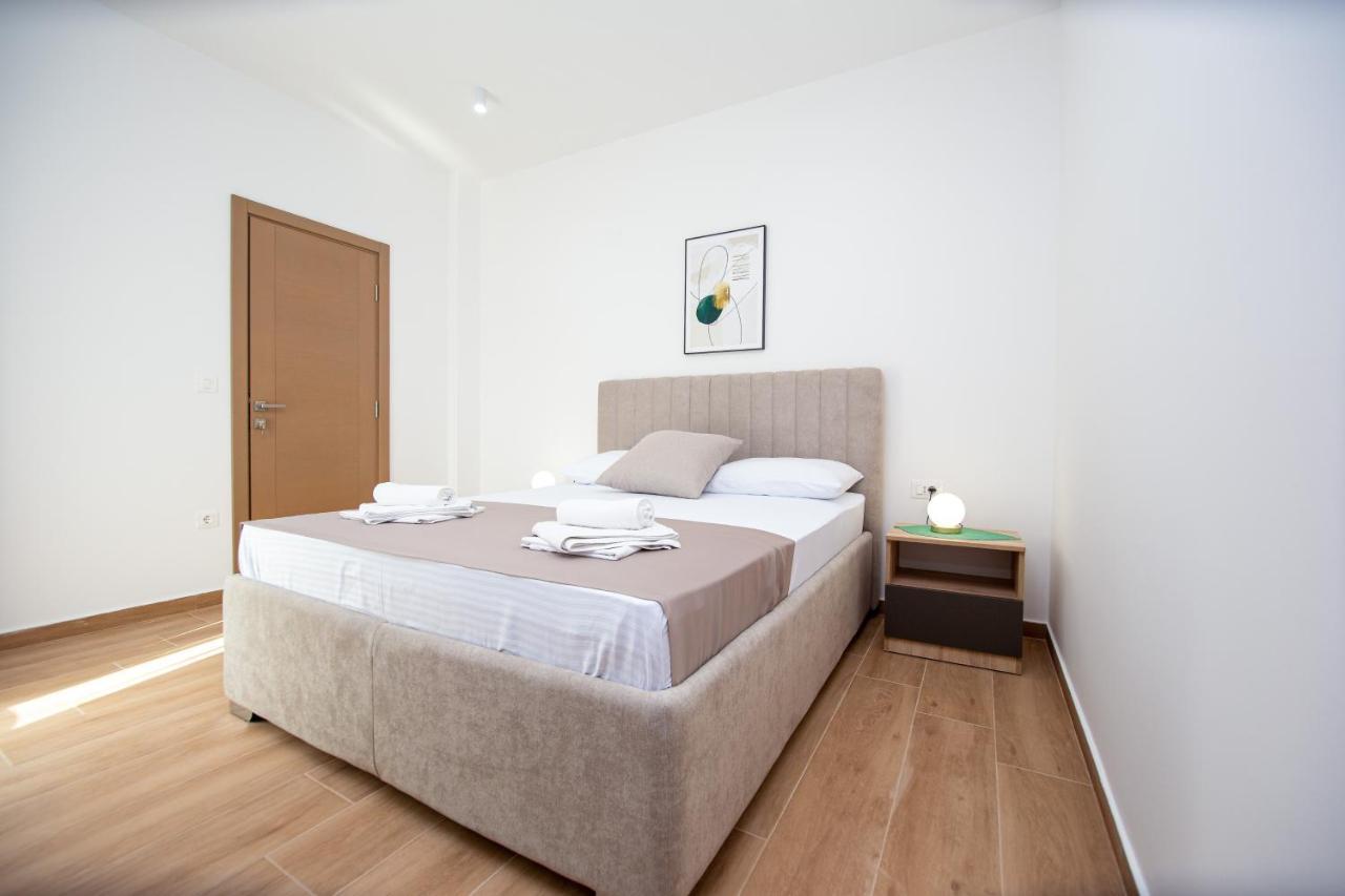 בודווה Apartments Sirena - Modern Stay With Free Parking מראה חיצוני תמונה