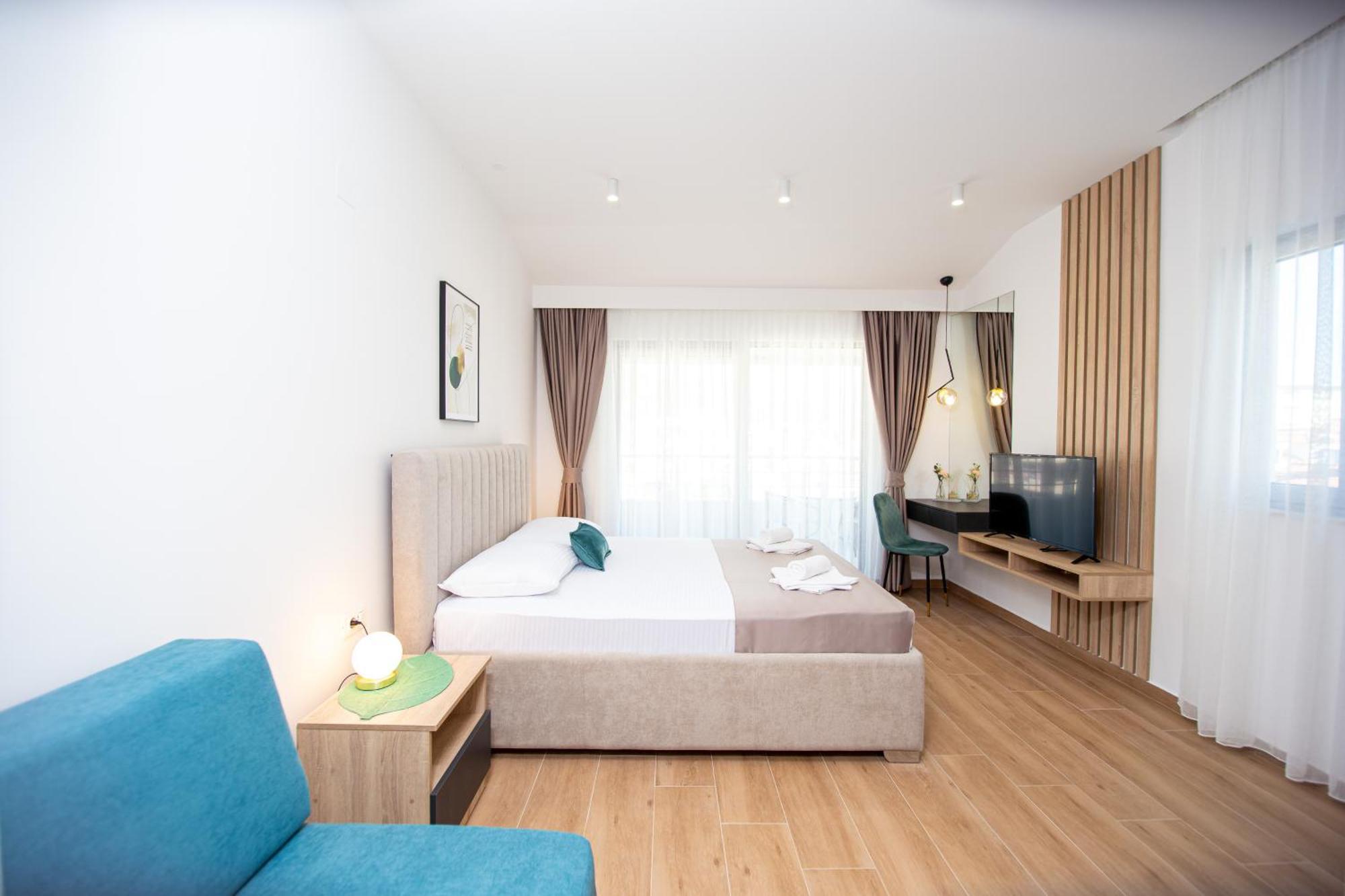 בודווה Apartments Sirena - Modern Stay With Free Parking מראה חיצוני תמונה